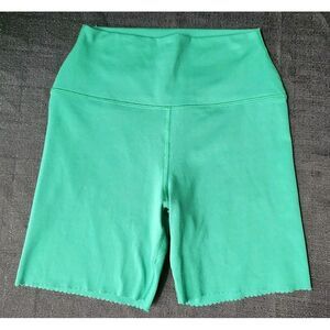 Spiritual Gangster Women Kelly Green High Rise Scalloped Biker Shorts Size S NEW